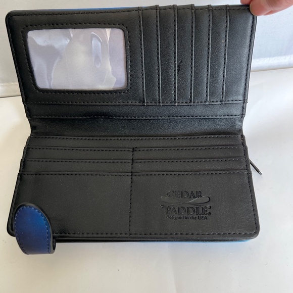 Cedar Paddle Wallet 2 Dolphins Bifold 7 1/2"  Long Blue Snap Closure Whitworth - Picture 3 of 7